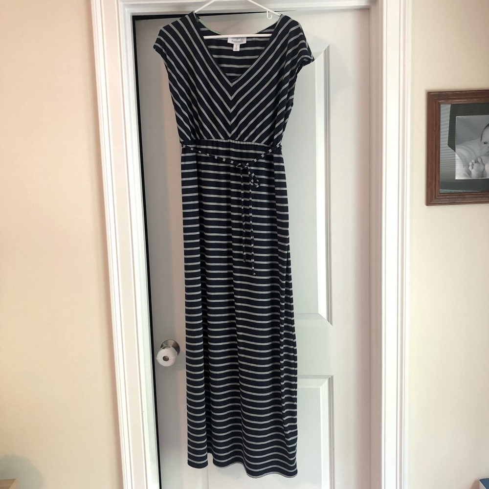 Motherhood maternity dress. Size M
